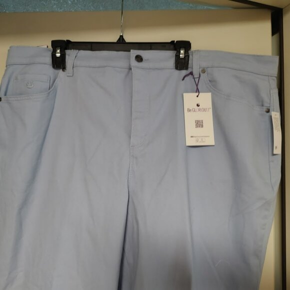 New Gloria Vanderbilt Amanda Dreamy Blue Original Slimming Jeans Women's 24W - Picture 2 of 3